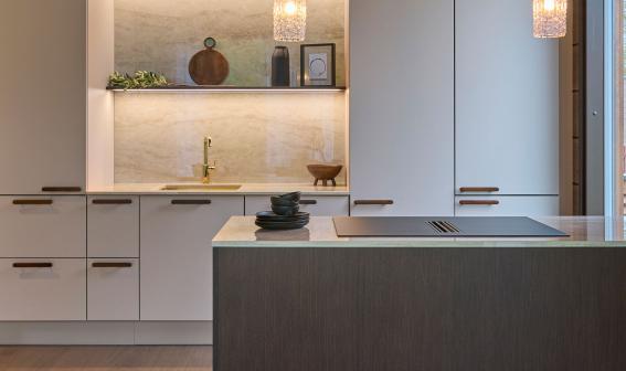 Kuva Kuva Moderni_vaalea_Cashmere Matt_i-keittiö_niemekekeittiö_Kontio